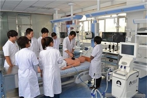 江苏医院导医导诊AI大屏代理：普通人也能抓住的智慧医疗新风口